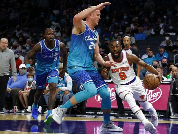 相信品牌的力量-包含菲尼克斯太阳训练开放日，赛前状态回暖引欢呼，全明星赛在即，轮换策略成焦点的词条